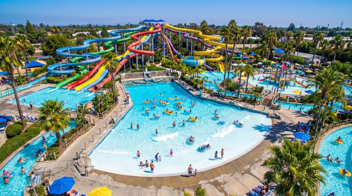 פארק המים Raging Waters